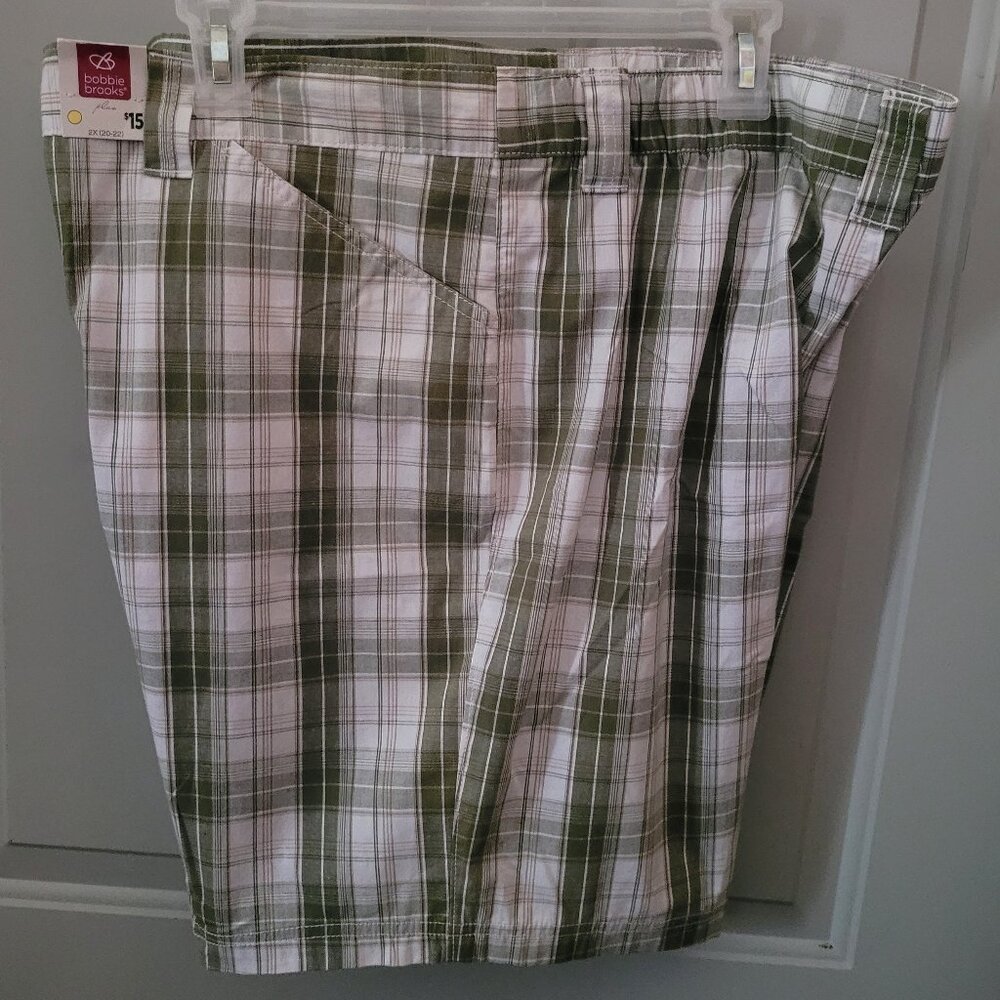 NWT'S Bobbie Brooks ARMY Green & White Plaid Shorts Size 2X